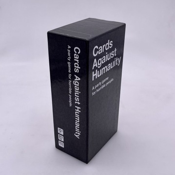 Cards Against Humanity — международное издание карточной игры на английском языке.