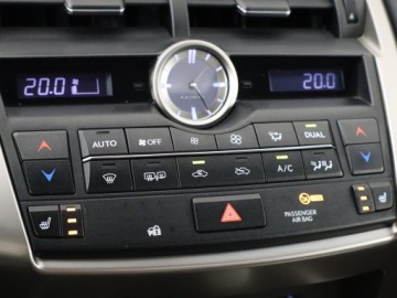 Lexus NX I SUV 200t 238KM 2015 Lexus NX 200t, Salon Polska, Serwis ASO, 4X4, zdjęcie 16