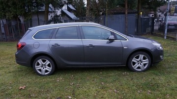 Opel Astra J Sports Tourer 1.4 Turbo ECOTEC 140KM 2011 Opel Astra super stan. Gwarancja. Polecam!!!, zdjęcie 4