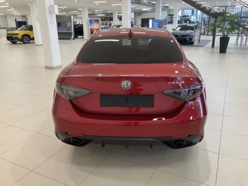 Alfa Romeo Giulia II Sedan Facelifting 2023 2.0 GME Turbo 280KM 2025 ALFA ROMEO Giulia Intensa Q4 Sedan 2.0 (280KM) 2025, zdjęcie 1