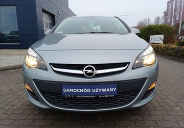 Opel Astra J Sedan 1.6 Twinport ECOTEC 115KM 2014 Opel Astra 257 1.6 Active 115 KM Salon Polska 1.6 Benzyna 115KM, zdjęcie 9