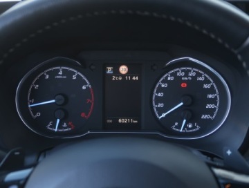 Toyota Yaris III Hatchback 5d Facelifting 2017 1.5 Dual VVT-iE 111KM 2017 Toyota Yaris 1.5 Dual VVT-i, Salon Polska, zdjęcie 10