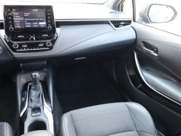 Toyota Corolla XII TS Kombi 1.8 Hybrid 122KM 2021 Toyota Corolla 1.8 Hybrid, Salon Polska, zdjęcie 7