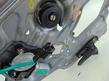 HYUNDAI SANTA FE I 02R ZVEDÁK OKNO PŘEDNÍ LEVÝ