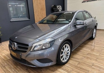 Mercedes Klasa A W176 Hatchback 5d 1.6 200 BlueEFFICIENCY 156KM 2013 Mercedes-Benz Klasa A 1.6 156KM gwarancja KAMERA bezwypadkowy manual ZAREJ, zdjęcie 12