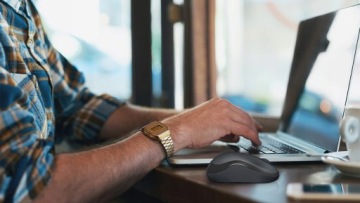 Беспроводная мышь Logitech M220 Silent 2,4 ГГц с бесшумной работой - черный