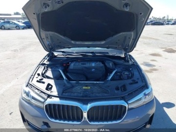 BMW Seria 5 G30-G31 2022 BMW Seria 5 530E, 2022r., 2.0L, zdjęcie 13