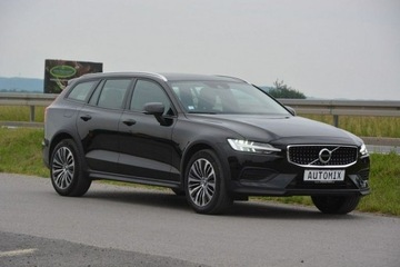 Volvo V60 II  Kombi 2.0 D4 190KM 2019 Volvo V60 Cross Country 2.0D D4 nawi 4x4 automat, zdjęcie 8