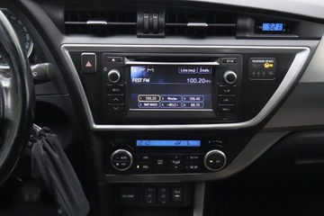 Toyota Auris I Hatchback 3d Facelifting 1.6 Valvematic 132KM 2013 Toyota Auris 1.6 Valvematic, Salon Polska, zdjęcie 12