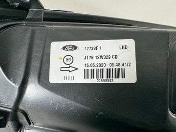 FORD TRANSIT COURIER MK2 ČERNÁ FACELIFT SVĚTLO PRAVÁ PŘEDNÍ OBYČEJNÁ H7 SVĚTLOMET