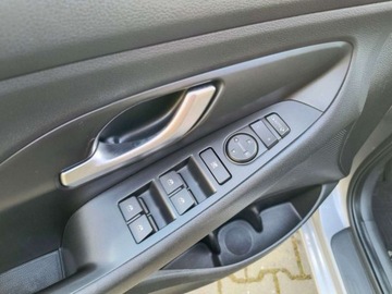 Hyundai i30 III Wagon Facelifting 1.0 T-GDI 120KM 2022 Hyundai i30 SalonPL serwis ASO 1.0T-GDI 120KM bezwypadkowy pakiety kamera, zdjęcie 16