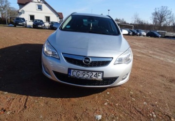 Opel Astra J Sports Tourer 2.0 CDTI ECOTEC 160KM 2011 Opel Astra 2.0diesel,automat,alu,zarejest 2.0 Diesel 160KM, zdjęcie 7