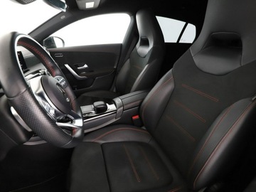 Mercedes CLA C118/X118 Shooting Brake Facelifting 1.3 200 163KM 2023 Mercedes CLA 200 automat full LED skóra/alcantara, zdjęcie 12