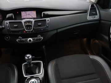 Renault Laguna III Grandtour Phase II 2.0 dCi 150KM 2012 Renault Laguna 2.0 dCi, Salon Polska, Navi, Xenon, zdjęcie 7