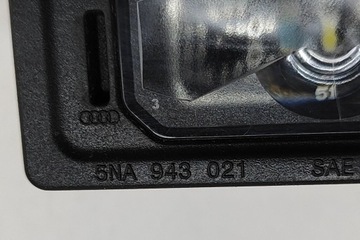 SKODA KAROQ NU7 SVĚTLO TABULKY SPZ 5NA943021 1.0 BENZÍN 85KW 2