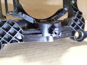 LEVÝ STOJAN KOŠ ČOČKY ODRAZKY INSIGNIA A PO FACELIFTU XENON (2151C)