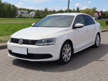 Volkswagen Jetta VI Sedan 1.2 TSI 105KM 2012 VW Jetta 1.2 TSI, Salon Polska, Serwis ASO, Klima, zdjęcie 1