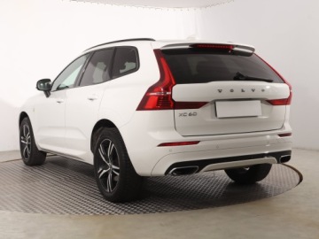 Volvo XC60 II Crossover T4 190KM 2019 Volvo XC60 T4, Salon Polska, Serwis ASO, Automat, zdjęcie 3