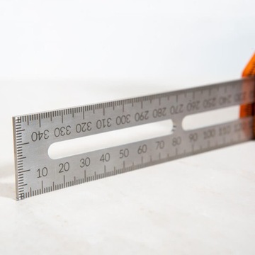 УНИВЕРСАЛЬНЫЙ ИНСТРУМЕНТ УГЛОВОЙ 10в1 Roofus Standard