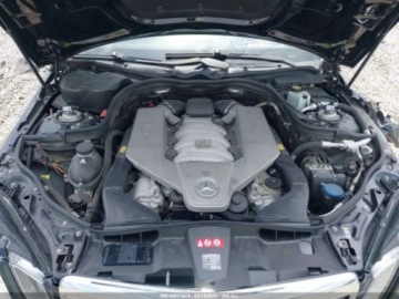 Mercedes Klasa E W212 2010 Mercedes-Benz Klasa E 63 AMG 2010 6.3l 6.3 Benzyna 518KM, zdjęcie 8