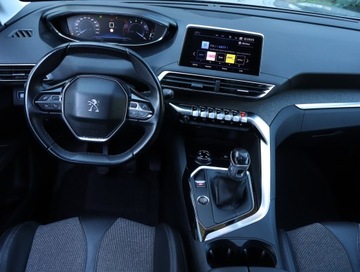 Peugeot 3008 II Crossover 1.2 PureTech 130KM 2018 Peugeot 3008 1.2 PureTech, Salon Polska, zdjęcie 6