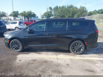 Chrysler Pacifica II 2021 Chrysler Pacifica Touring L 2021 3.6 Benzyna 287KM, zdjęcie 2