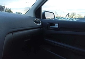 Ford Focus I Sedan 1.8 16V 115KM 2005 Ford Focus Ford Focus 1.8 Benzyna 116KM, zdjęcie 12