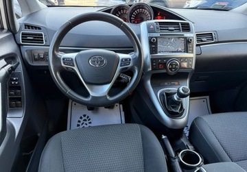 Toyota Verso Minivan Facelifting 1.6 D-4D 112KM 2015 Toyota Verso Navi, Dach panoramiczny, Kamera, 7 osobowy 1.6 Diesel 112KM, zdjęcie 3