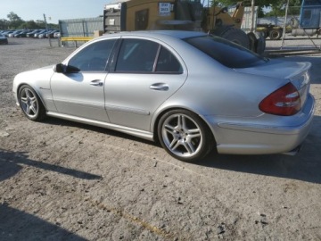 Mercedes Klasa E W211 2005 Mercedes-Benz Klasa E 55 AMG 2005 5.5l 5.5 Benzyna 469KM, zdjęcie 1