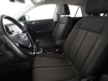 Volkswagen T-Roc I SUV 1.0 TSI 115KM 2018 Volkswagen T-Roc navi klima auto grzane fotele, zdjęcie 12