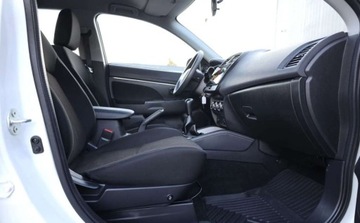 Mitsubishi ASX I SUV Facelifting 2016 1.6 117KM 2017 Mitsubishi ASX Mitsubishi ASX 1.6 2WD 1.6 Benzyna 117KM, zdjęcie 15