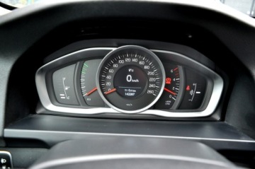 Volvo V60 I Kombi Facelifting 2.0 D2 DRIVE-E 120KM 2017 Volvo V60 LiFT Biała Perła 2,0 Diesel Ledy Navi, zdjęcie 20