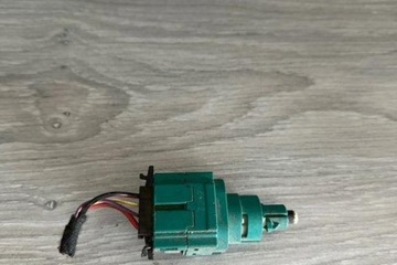 SENZOR PEDÁLU BRZDY VW TRANSPORTER V (T5) FURGON 1C0945511A 2.5L DIESEL