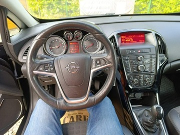Opel Astra J GTC 1.4 Turbo ECOTEC 140KM 2017 Opel Astra GTC Zadbany bdb stan, zdjęcie 12