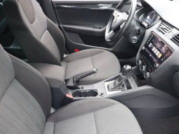 Skoda Octavia III Kombi Facelifting 2.0 TDI 150KM 2017 Skoda Octavia 2.0 TDI, Salon Polska, DSG, Klima, zdjęcie 8