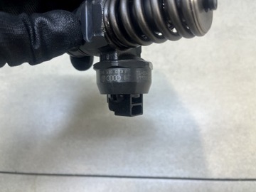 Инжектор насоса Audi A4 B6 1.9 TDI 0414720204 038130073Q