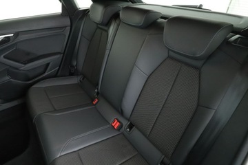 Audi A3 8Y Limousine 1.5 35 TFSI 150KM 2021 Audi A3 35 TFSI S line, zdjęcie 8