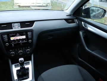 Skoda Octavia III Liftback 1.8 TSI 180KM 2015 Skoda Octavia 1.8 TSI, Salon Polska, Navi, Xenon, zdjęcie 7