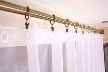 Заздростка Белая вышитая штора для кухни, высота 40 см