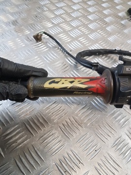 KIEROWNICA LEWA + PRZEŁĄCZNIK LEWY ŚWIATEŁ HONDA CBR 900RR SC33 96R-