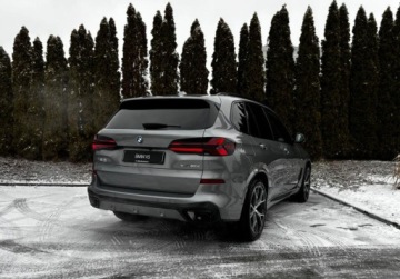 BMW X5 G05 SUV Facelifting 3.0 30d 298KM 2025 BMW X5 Autoryzowany dealer BMW Bonkowscy oferuje samochod: 3.0 Diesel, zdjęcie 4