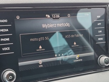 Skoda Karoq Crossover Facelifting 2.0 TDI SCR 115KM 2023 Skoda Karoq KameraACCGniazdo 230V Znaki Virtual Navi el.klapa 2.0 Diesel, zdjęcie 15