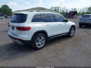Mercedes GLB 2022 Mercedes-Benz GLB 2022 MERCEDES-BENZ GLB 250 4MATIC 2.0 Benzyna 221KM, zdjęcie 3