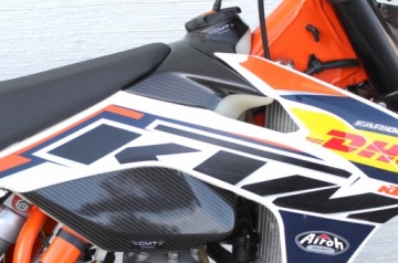 KTM EXC-F 12-16 карбон НИЖНЯЯ КРЫШКА БАКА CMT CUBAMOTO