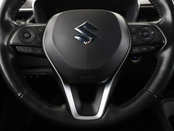 Suzuki Swace Kombi 1.8 Hybrid 122KM 2022 Suzuki Swace Comfort+ hybryda grzane fotele kamera, zdjęcie 20