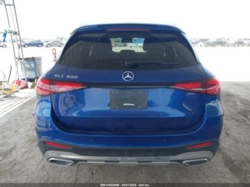 Mercedes GLC C254/X254 2023 Mercedes-Benz GLC 2023r., 2.0L 2.0 Hybryda Plug-in 255KM, zdjęcie 7
