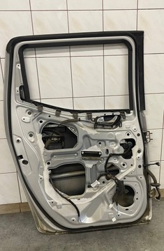 DVEŘE LEVÉ ZADNÍ NISSAN NAVARA D23 2018