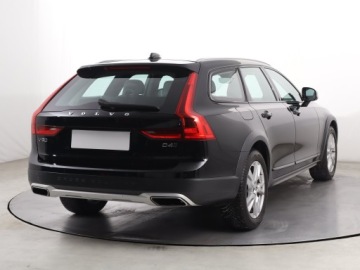 Volvo V90 II Kombi 2.0 D4 190KM 2018 Volvo V90 Cross Country D4 2.0 AWD, Serwis ASO, zdjęcie 4