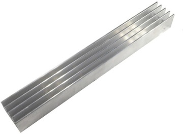 Aluminiowy radiator żebrowany 150 x 20 x 16mm