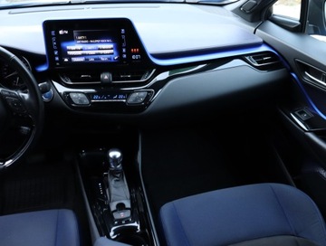 Toyota C-HR I Crossover 1.8 Hybrid 122KM 2017 Toyota C-HR 1.8 Hybrid, Salon Polska, Automat, zdjęcie 7
